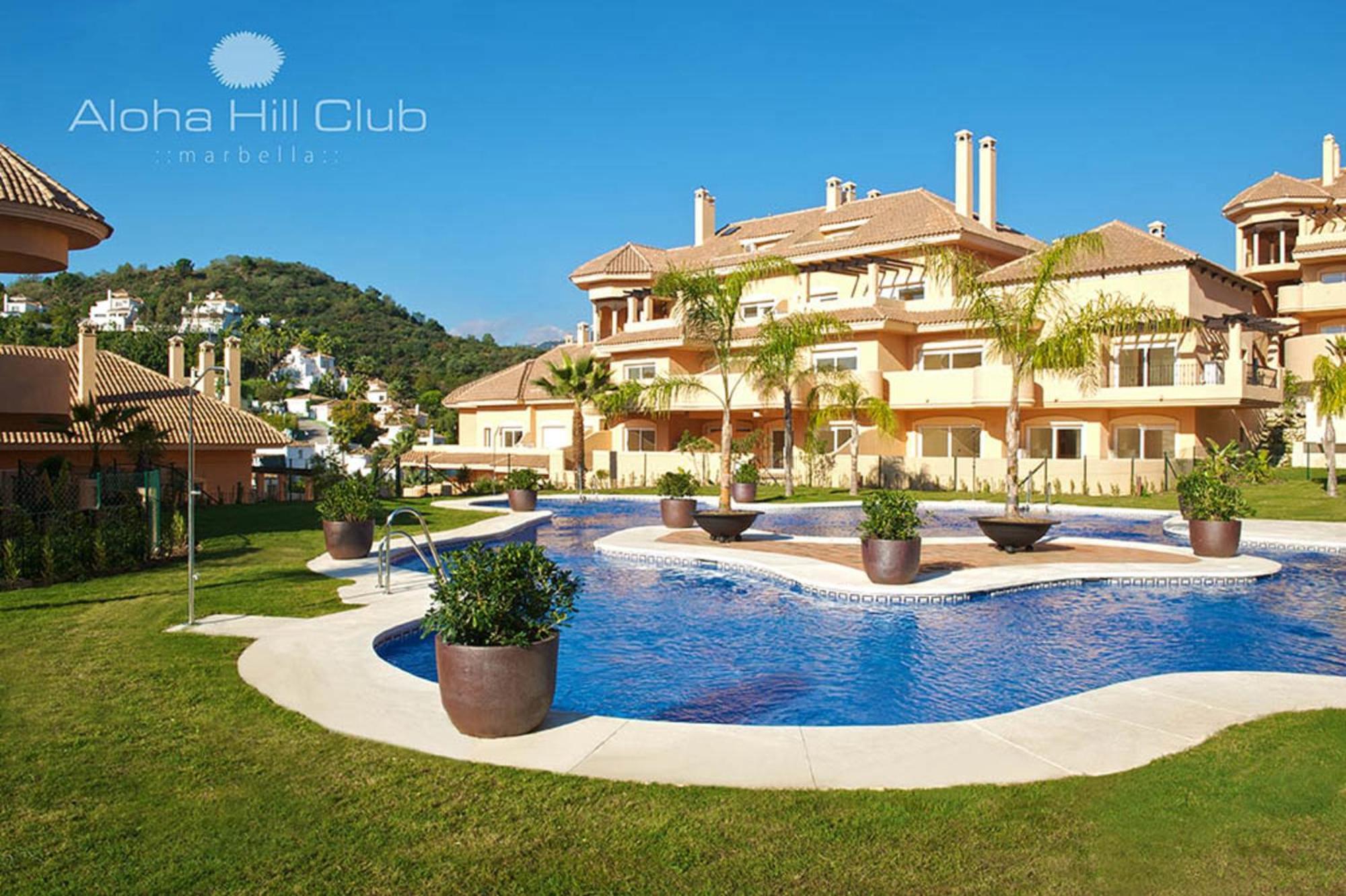 Aloha Hill Club Lluxury 5 Star Golf Resort Near Puerto Banus And マルベーリャ エクステリア 写真