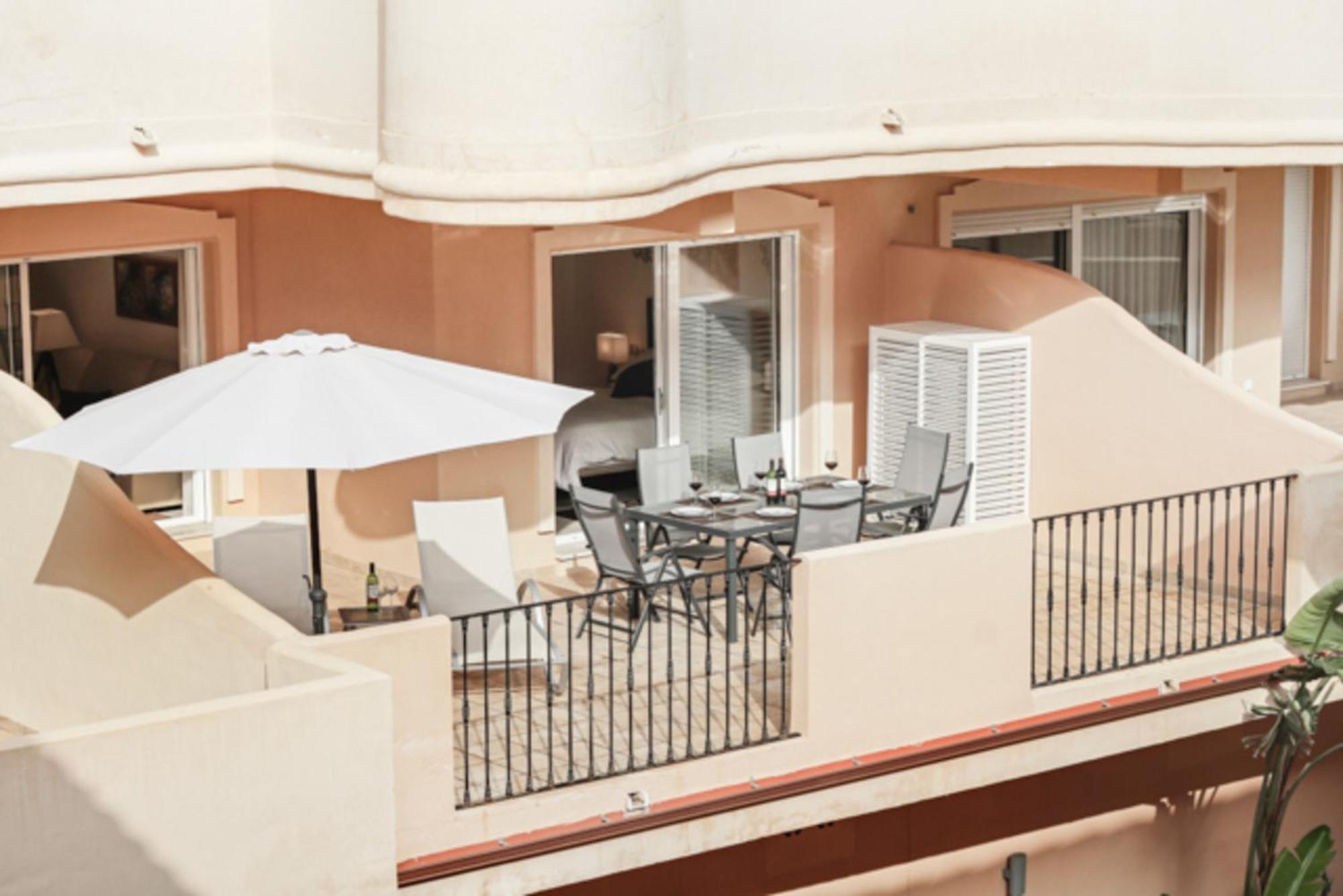 Aloha Hill Club Lluxury 5 Star Golf Resort Near Puerto Banus And マルベーリャ エクステリア 写真