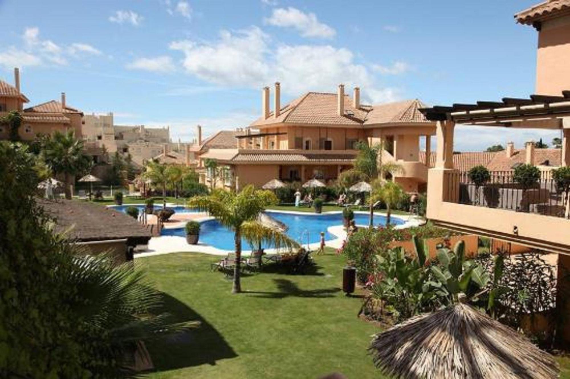 Aloha Hill Club Lluxury 5 Star Golf Resort Near Puerto Banus And マルベーリャ エクステリア 写真