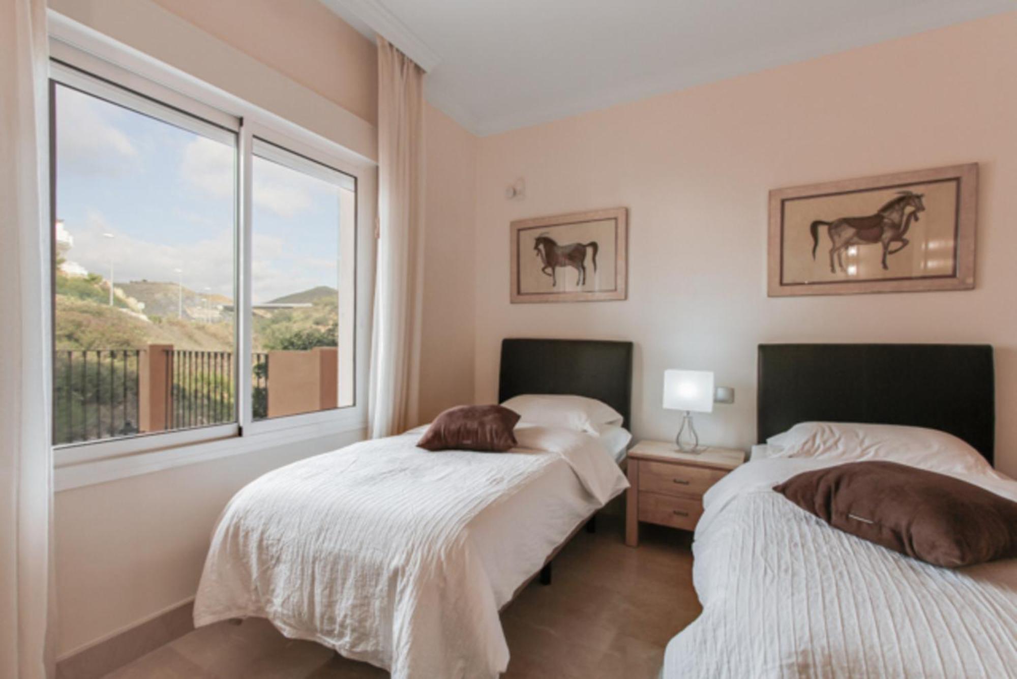 Aloha Hill Club Lluxury 5 Star Golf Resort Near Puerto Banus And マルベーリャ エクステリア 写真