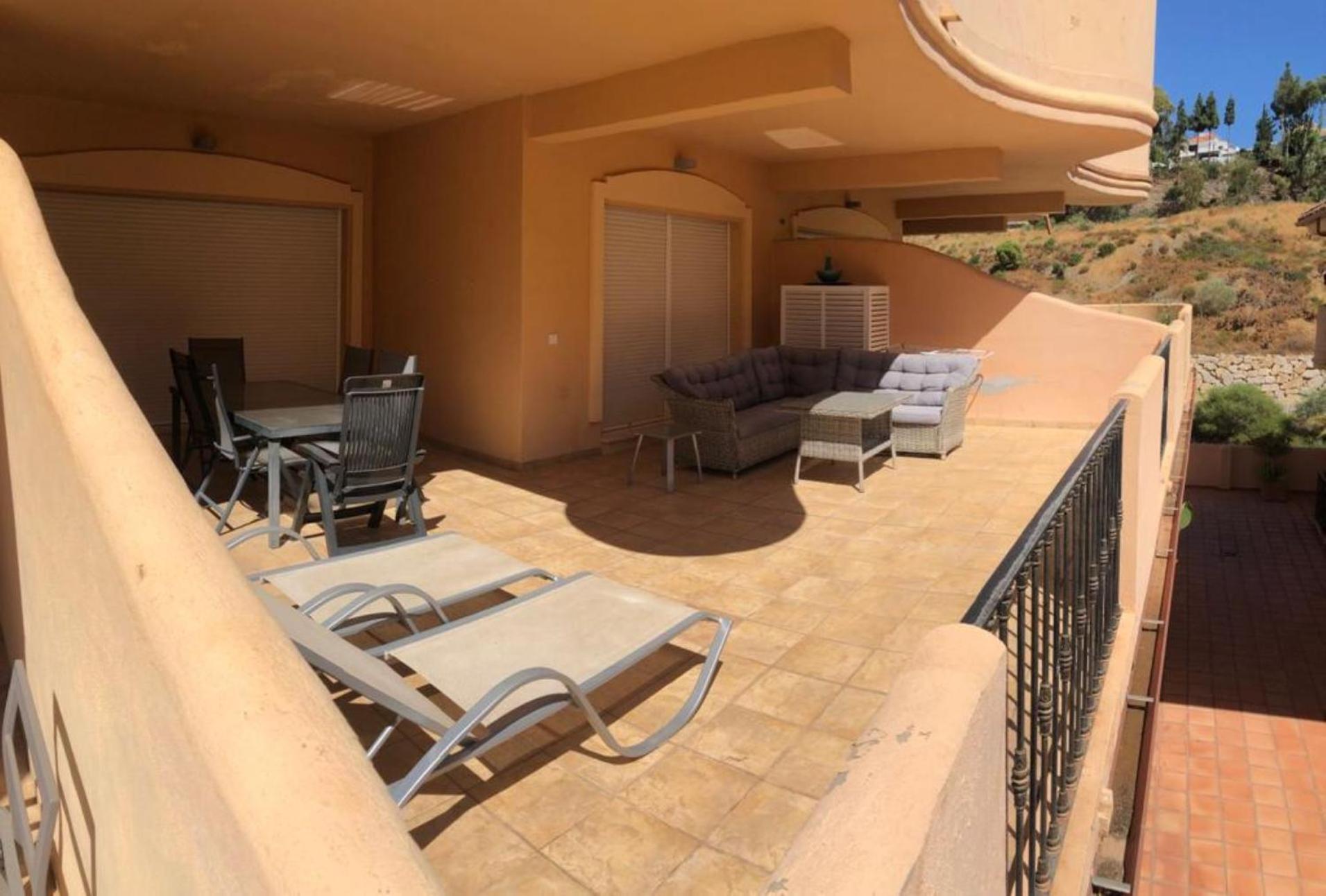 Aloha Hill Club Lluxury 5 Star Golf Resort Near Puerto Banus And マルベーリャ エクステリア 写真